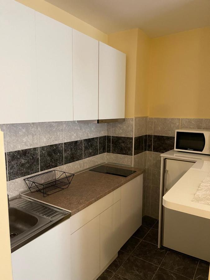 Trident Apartments 2 Ni Exterior foto
