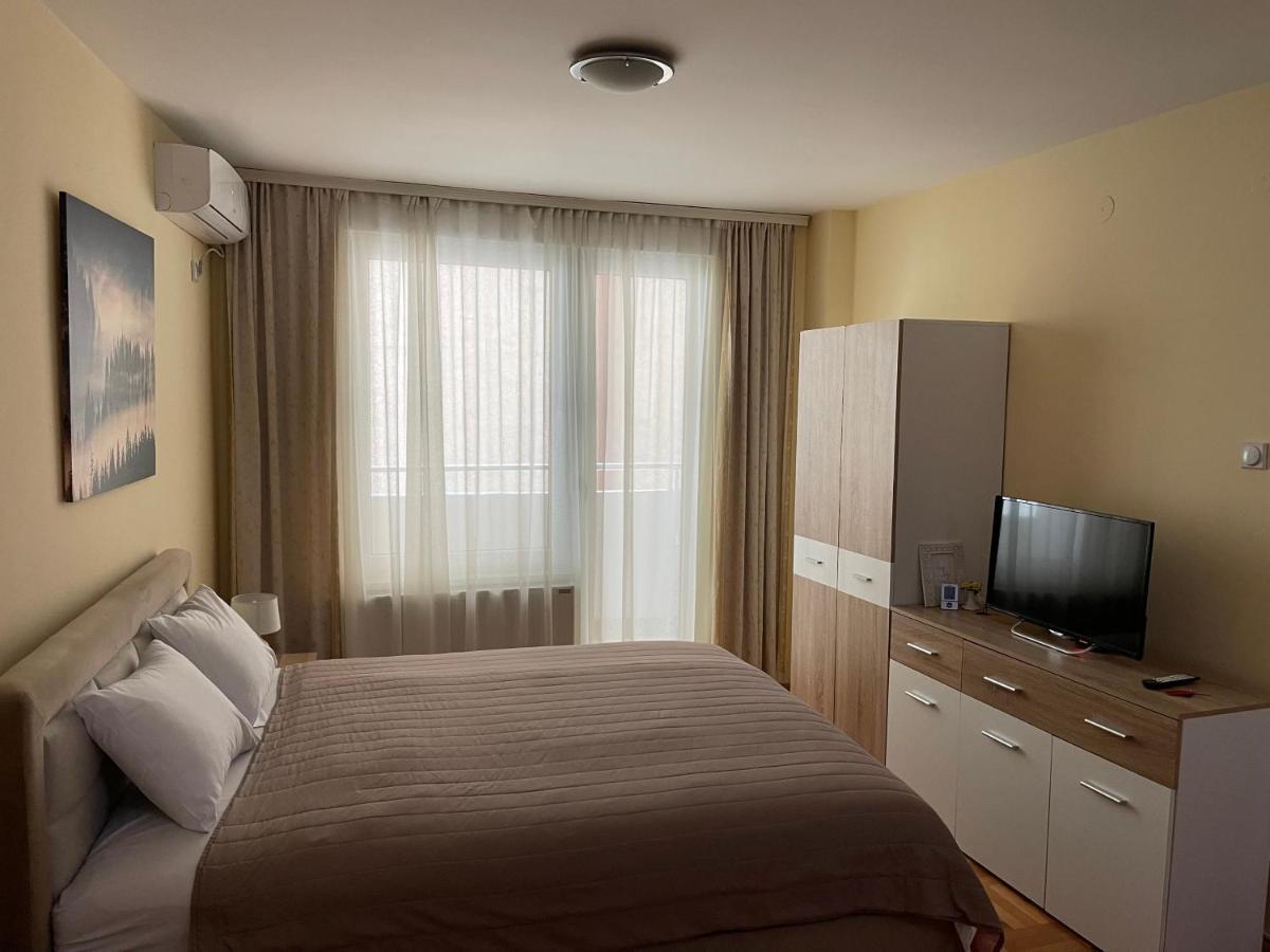 Trident Apartments 2 Ni Exterior foto