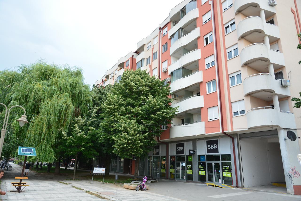 Trident Apartments 2 Ni Exterior foto